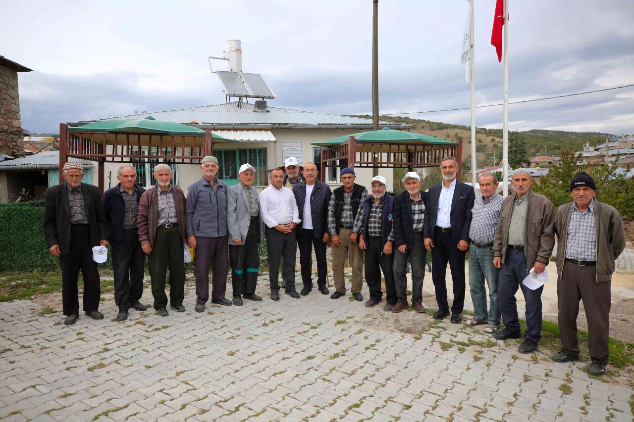 Başkan Kavuş’tan 7 mahalleye çıkarma! Konyalıların taleplerini yerinde dinledi 1